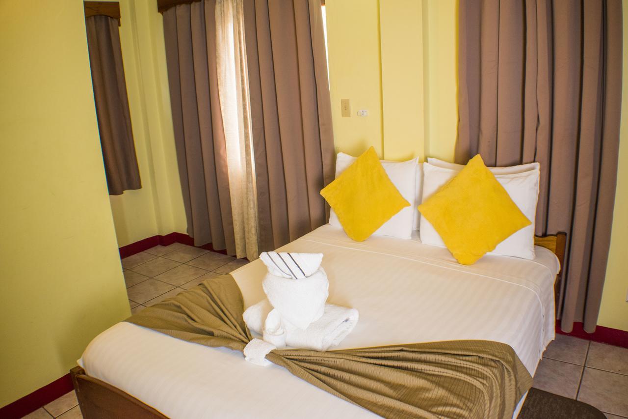 Belcove Hotel & Guesthouse Belize City Exterior photo